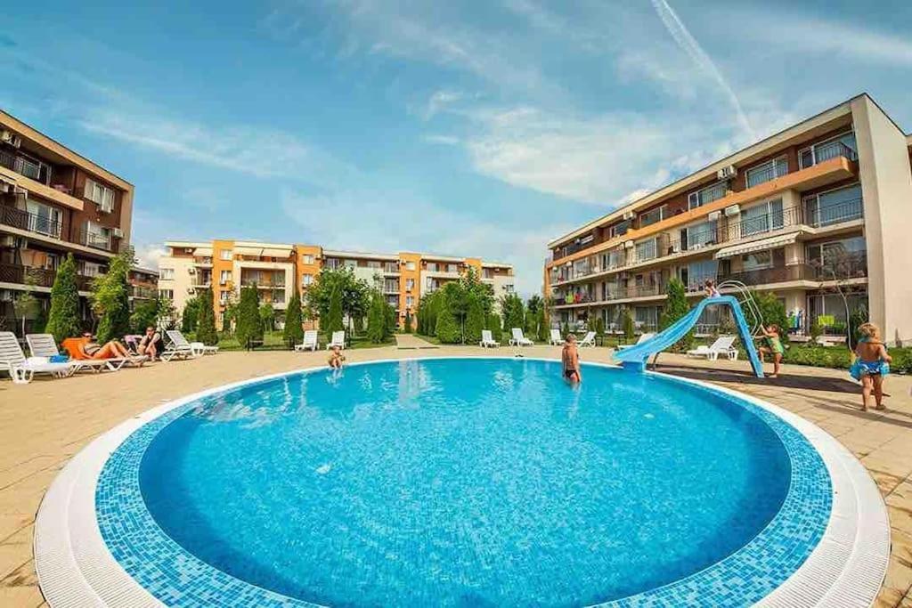 Ferienunterkunft Strandnaehe Mit Pools Διαμέρισμα